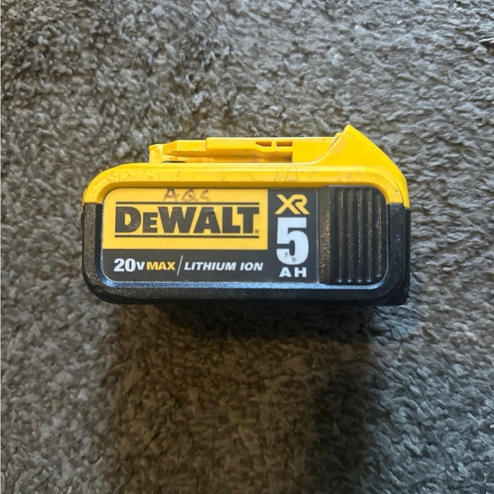 Dewalt 20V MAX XR 5ah battery